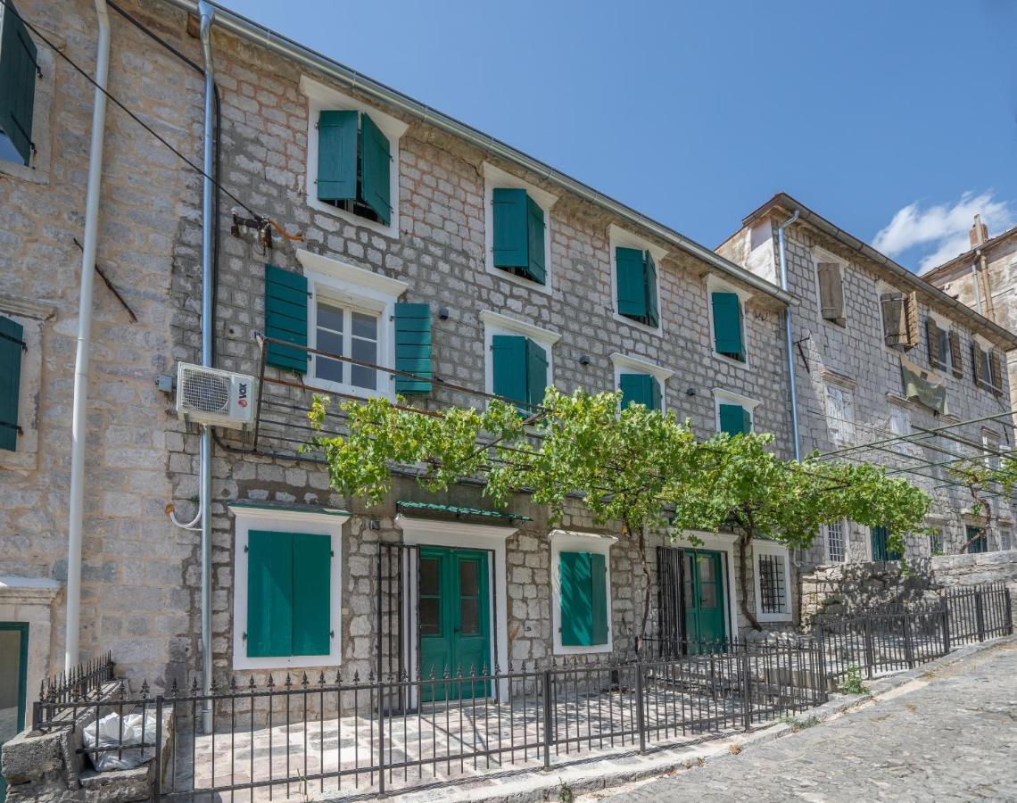 Apartments Oliva Risan Exterior foto
